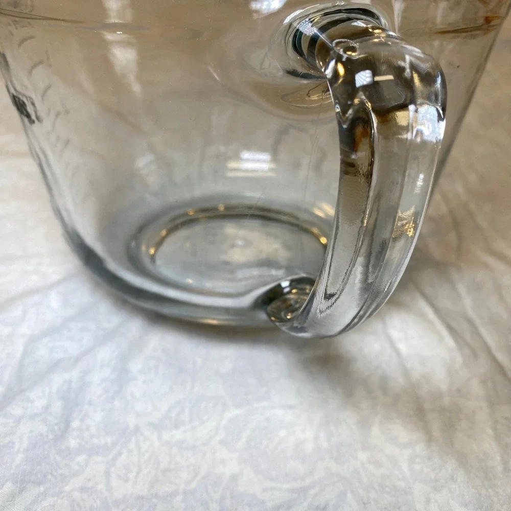 Vintage Anchor Hocking 2 Qt 8 Cup Glass Batter Bowl Measuring Mixing Bowl USA